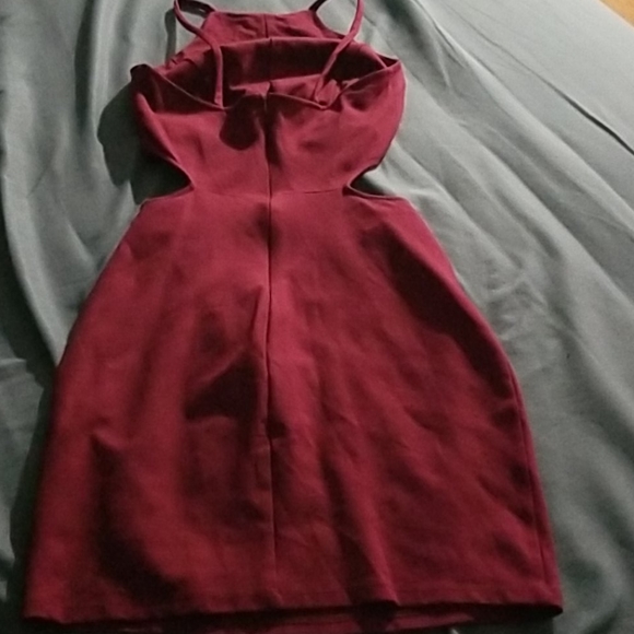 Dress - Picture 3 of 3